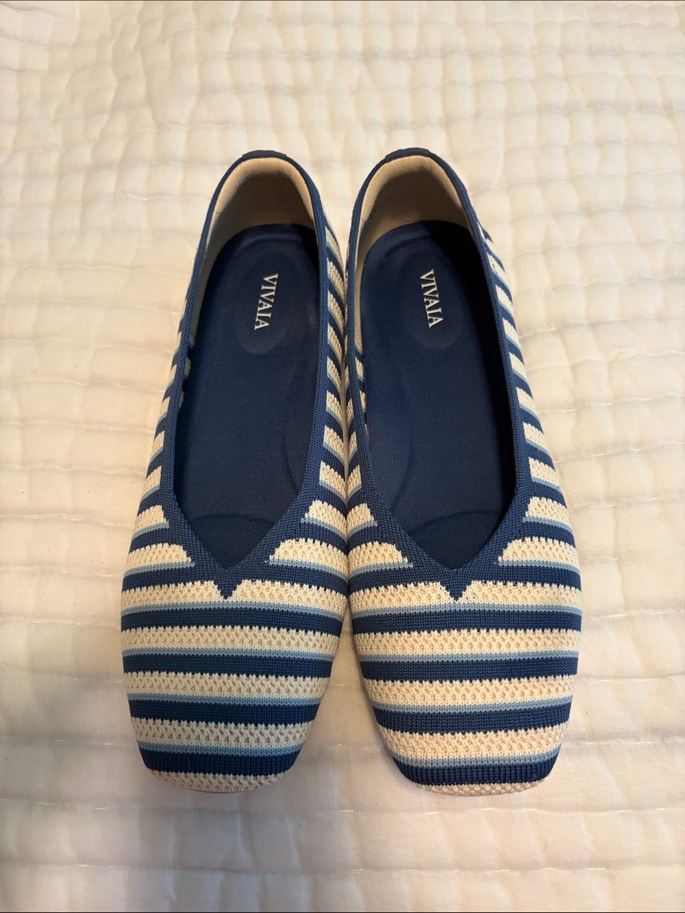 Vivaia flats size 38 NWOB